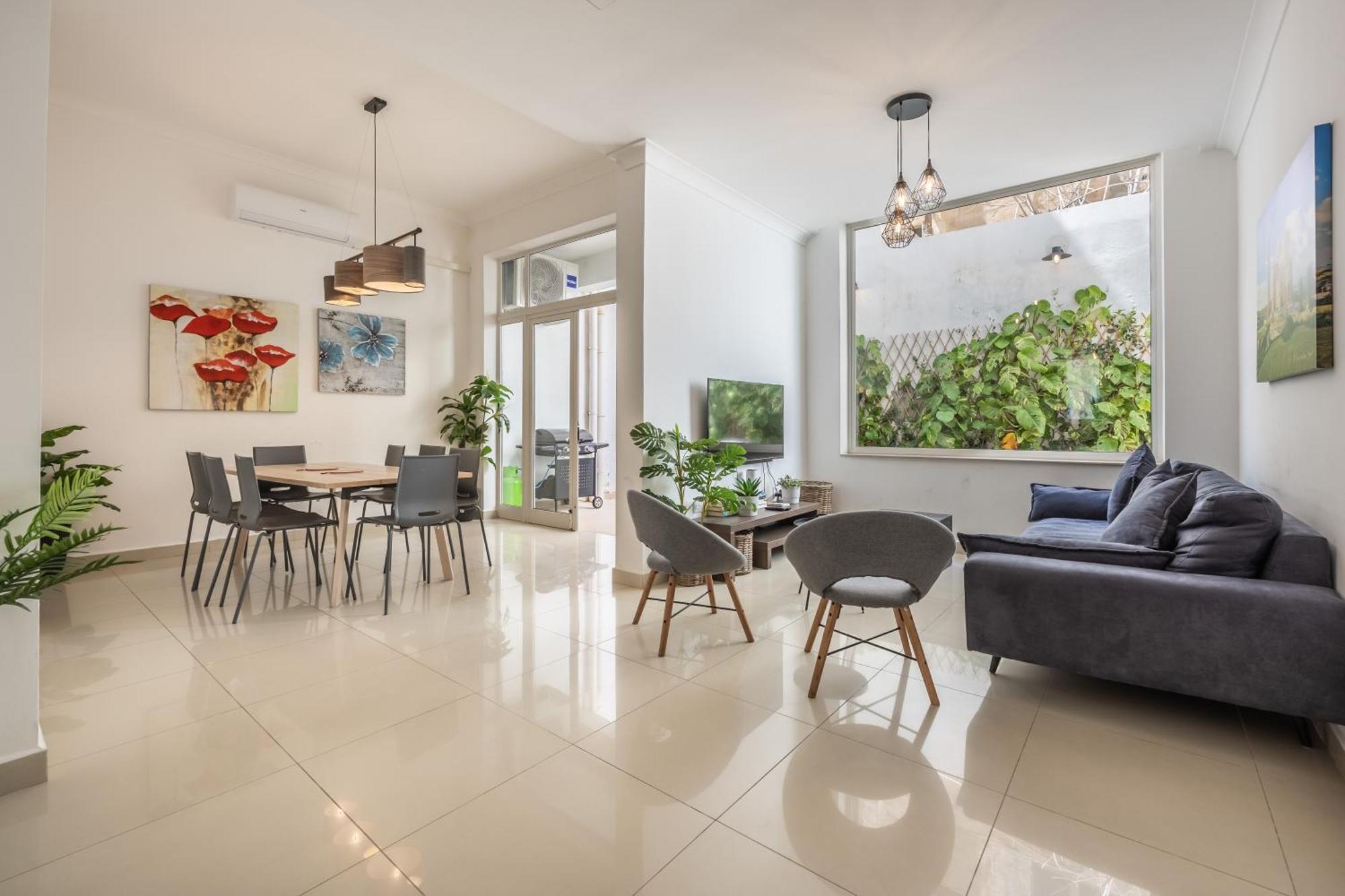 Hard To Come By - Modern & Huge House In Sliema Exterior photo